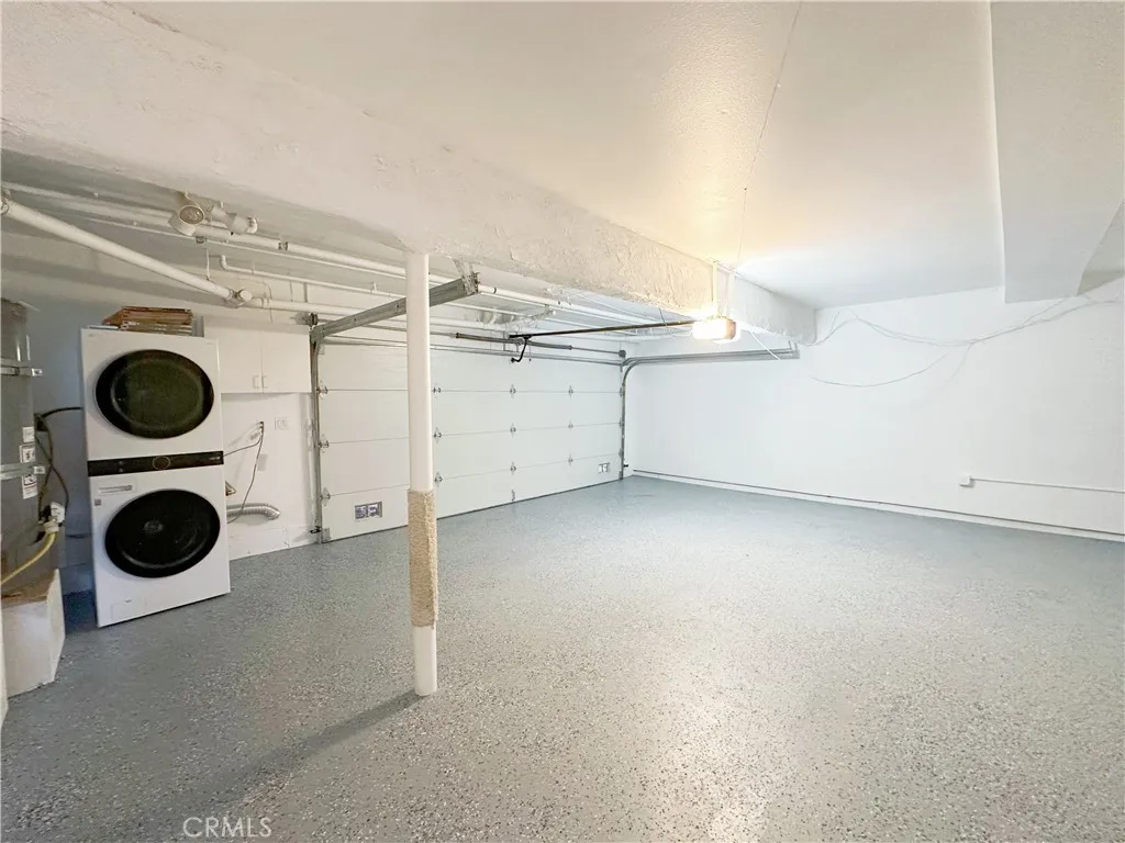 5255 Coldwater Canyon Avenue D, Sherman Oaks, California 91401 home-pic-17